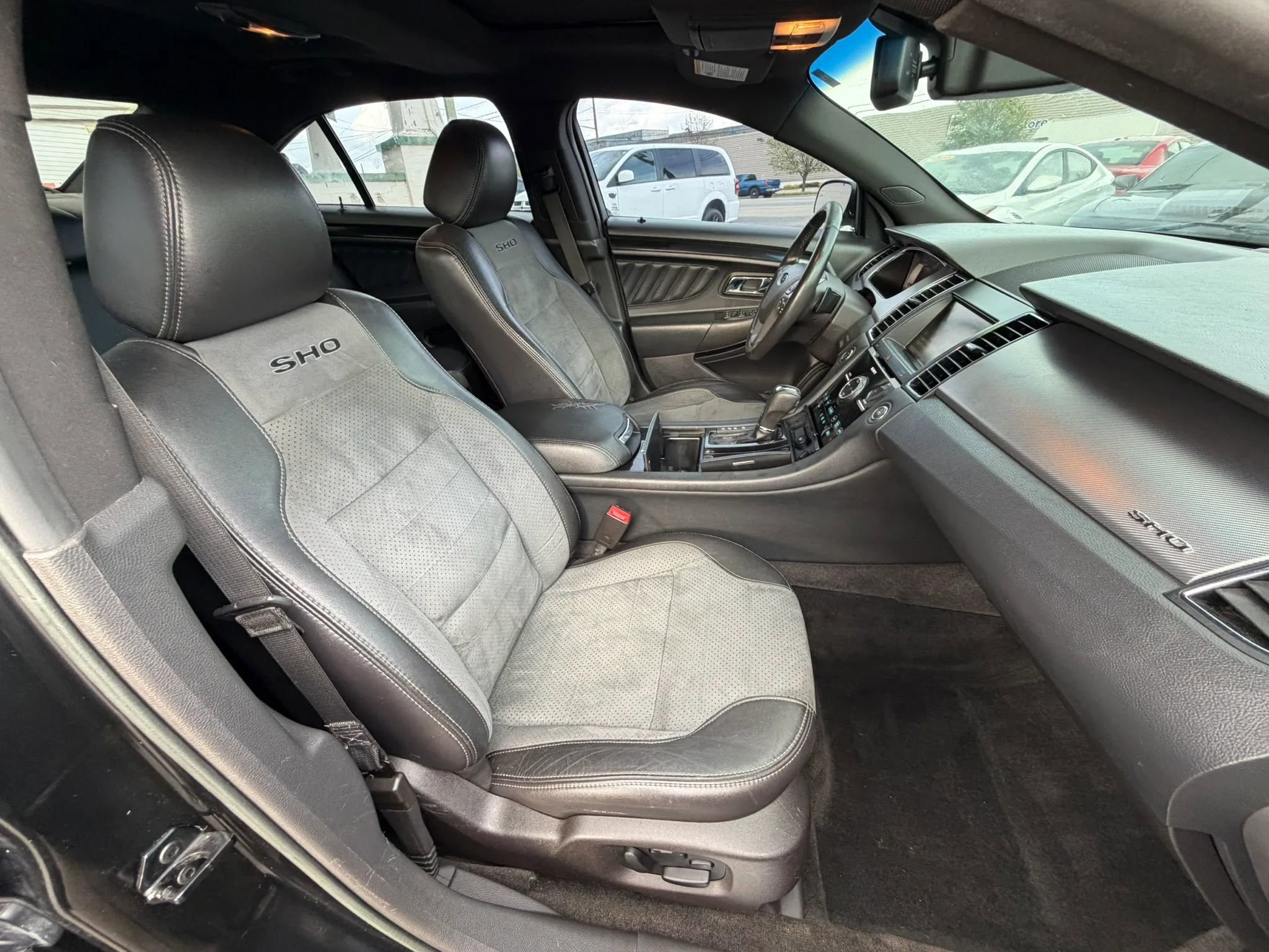 Used 2015 Ford Taurus SHO w/ Equipment Group 401A image 30