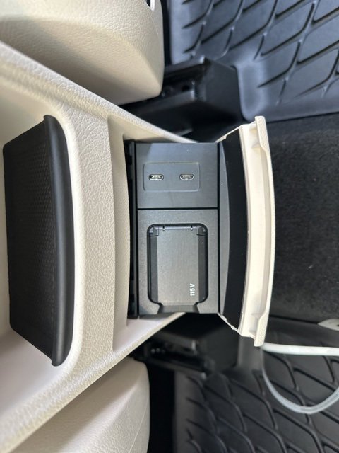 Used 2023 Mercedes-Benz GLB 250 GLB 250 image 40