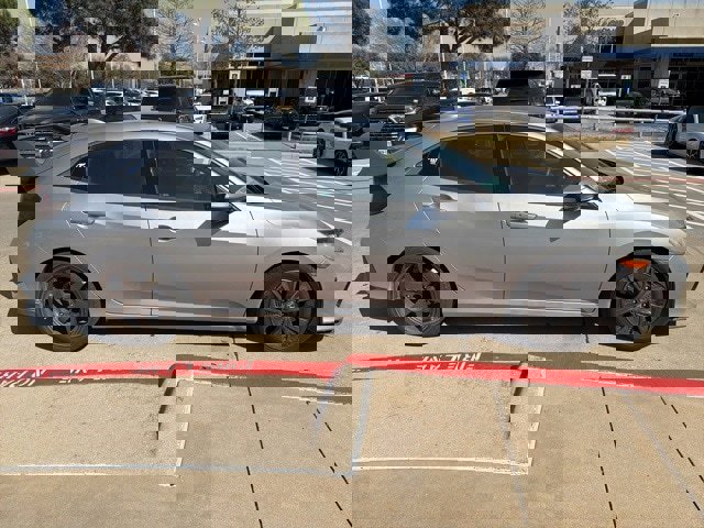 Used 2018 Honda Civic EX image 4