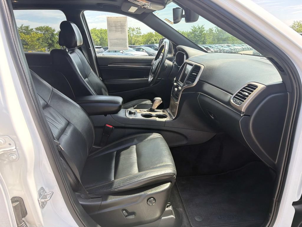 Used 2016 Jeep Grand Cherokee Limited AWD/4WD image 27