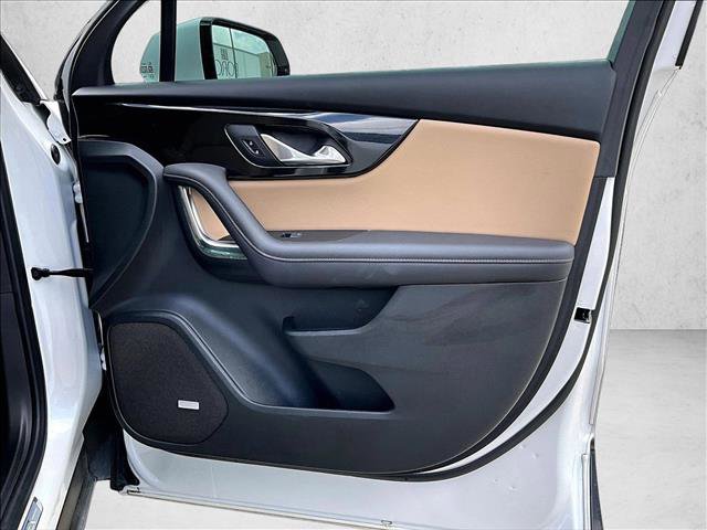 Used 2023 Chevrolet Blazer Premier image 19
