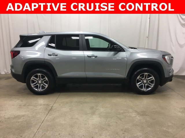 Used 2025 GMC Terrain Elevation image 2