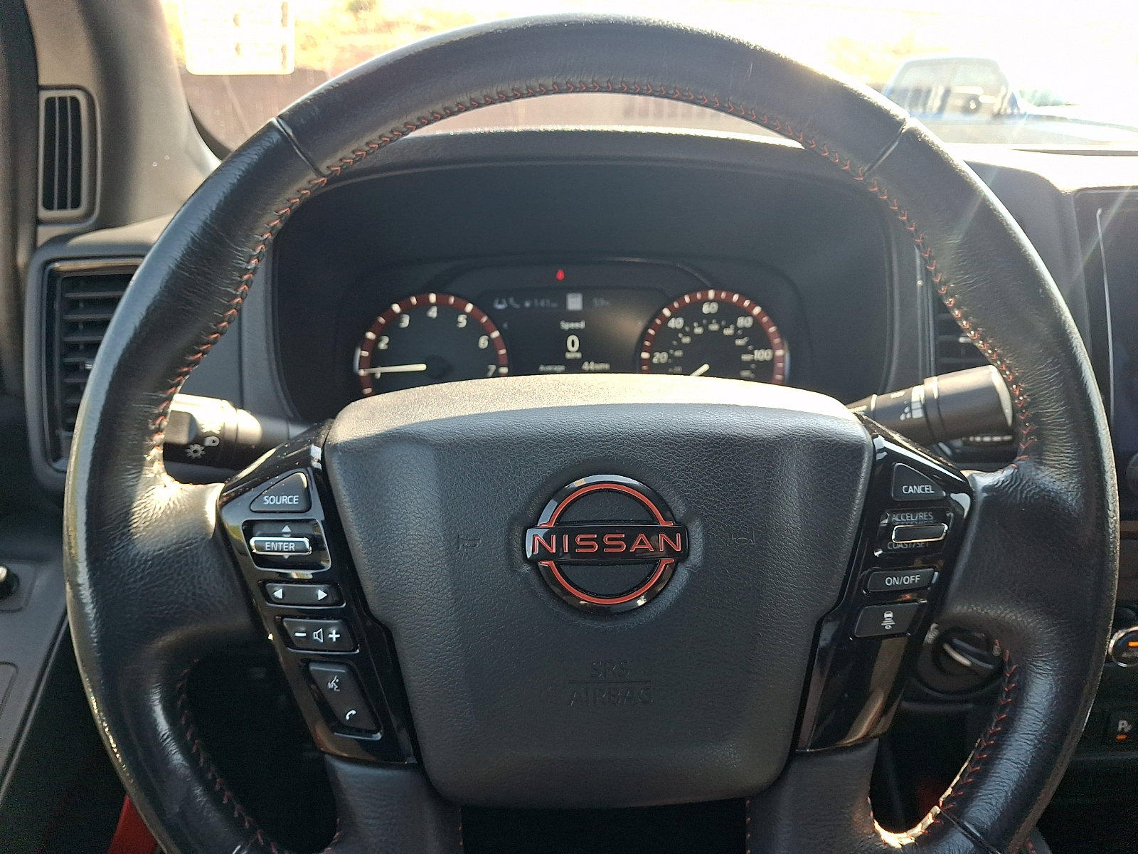 Used 2024 Nissan Frontier PRO-4X w/ Technology Package AWD/4WD image 19