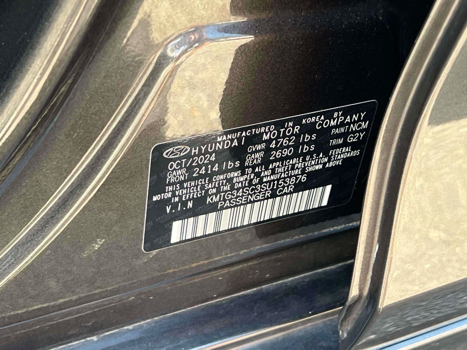 Used 2025 Genesis G70 2.5T RWD image 23