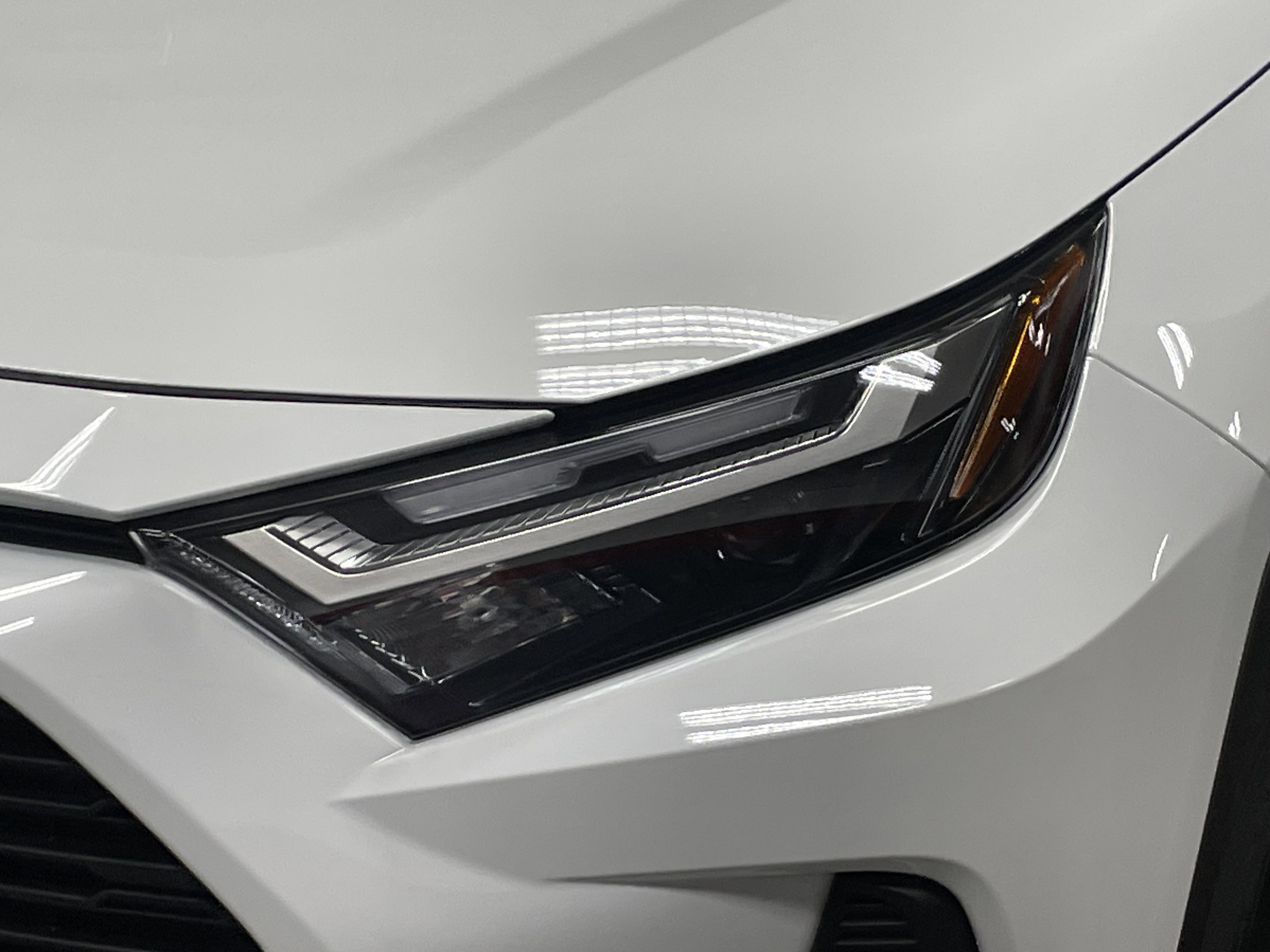 Used 2025 Toyota RAV4 XLE w/ Convenience Package image 6