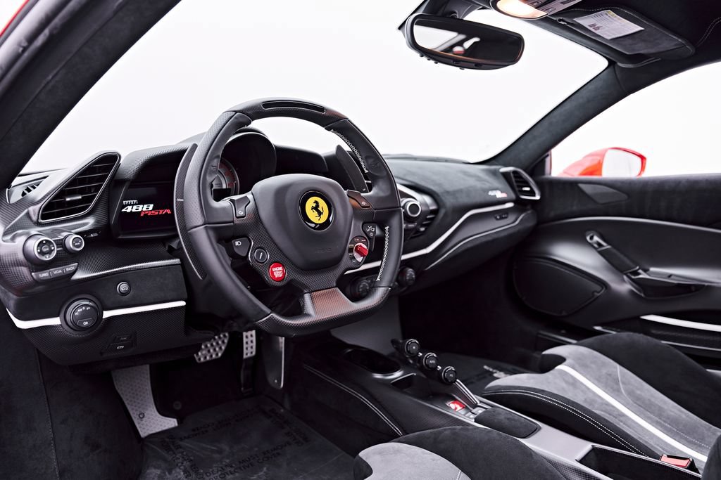 Used 2020 Ferrari 488 Pista Coupe RWD image 2