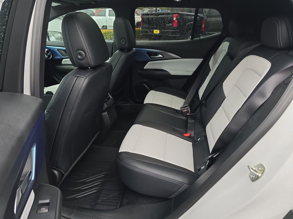 New 2026 Chevrolet Equinox EV LT image 29