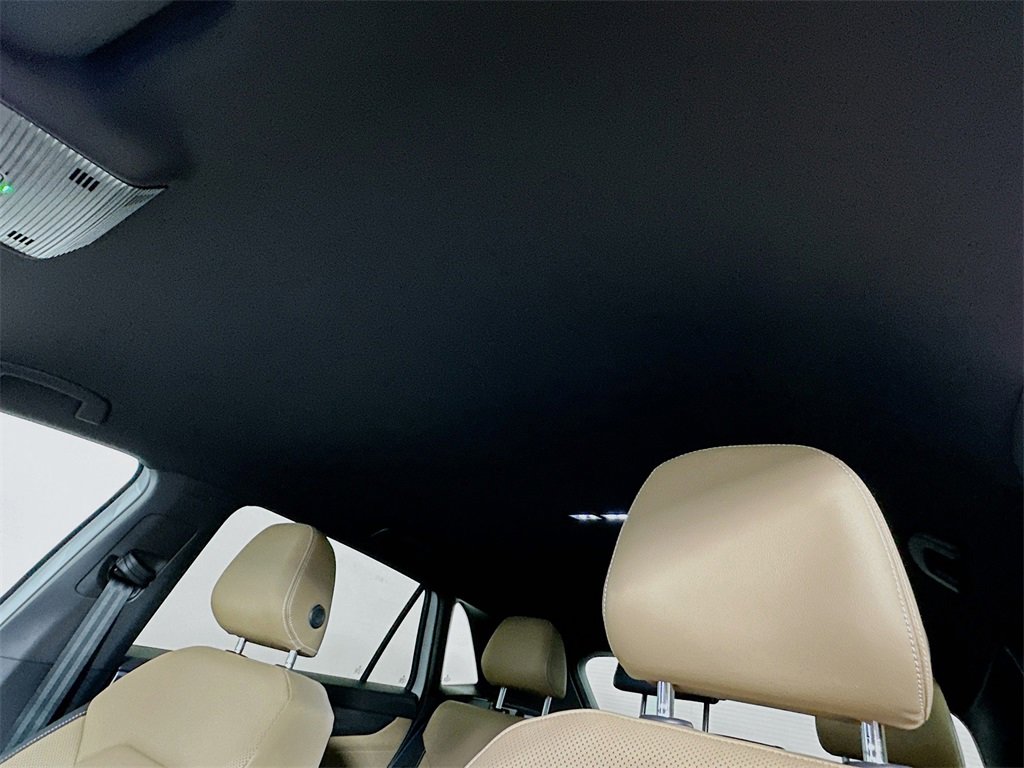 New 2026 Volkswagen Atlas Cross Sport SE image 11