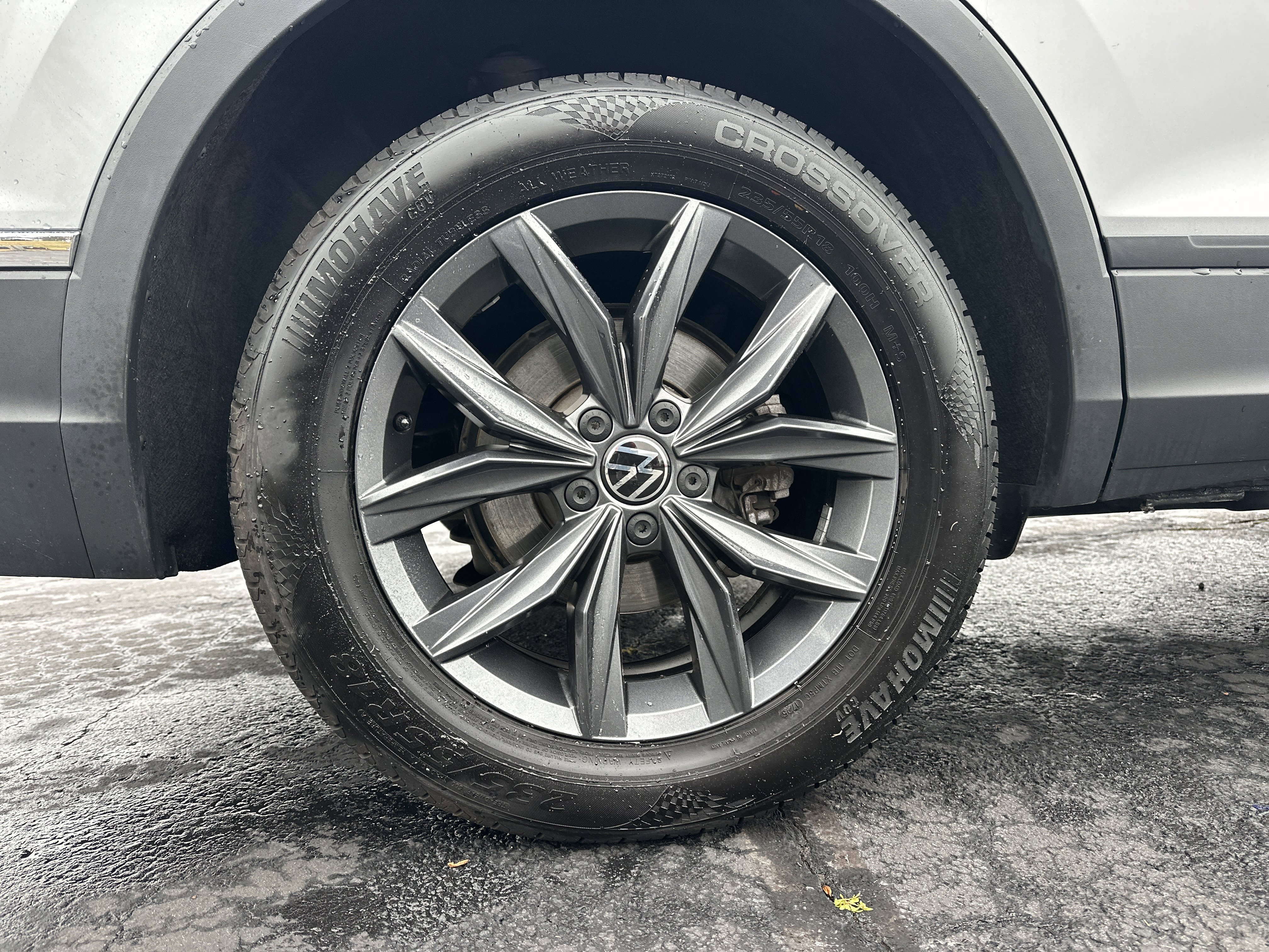 Used 2022 Volkswagen Tiguan SE image 18