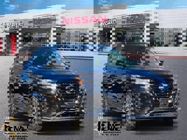 Certified 2024 Nissan Kicks SV