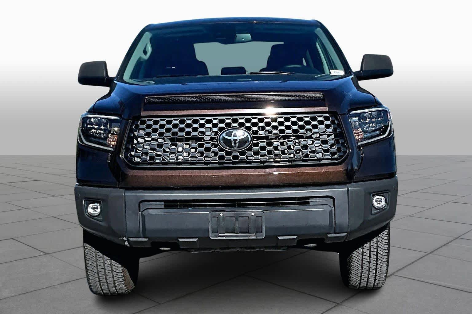 Used 2020 Toyota Tundra Limited w/ Limited Premium Package AWD/4WD image 4