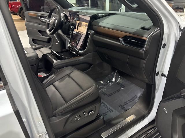 Used 2026 GMC Yukon XL Denali w/ Denali Reserve Package image 42