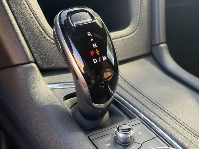 Used 2020 Cadillac XT5 Premium Luxury FWD image 16