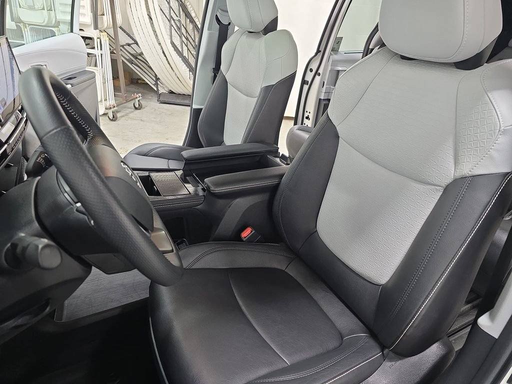 Certified 2025 Toyota Sienna XSE AWD/4WD image 19