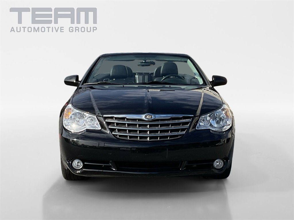 Used 2010 Chrysler Sebring Touring w/ Special Touring Group image 2