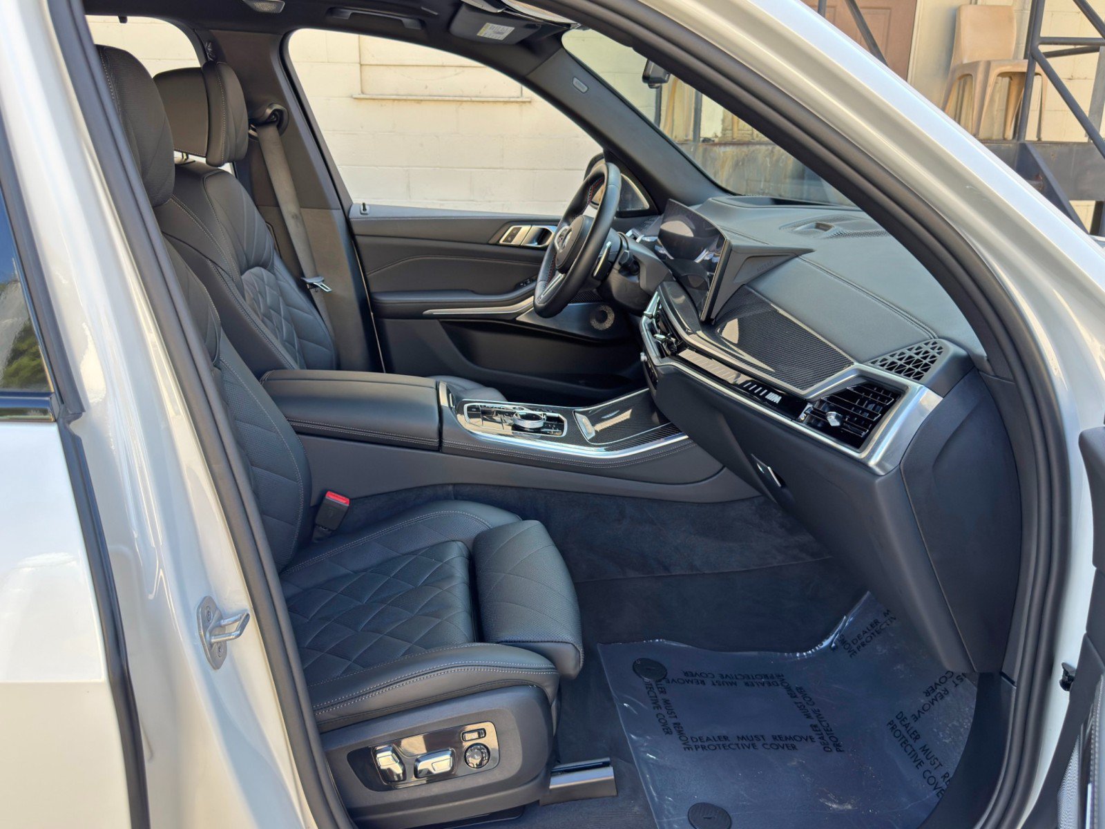 Used 2024 BMW X5 M60i AWD/4WD image 16