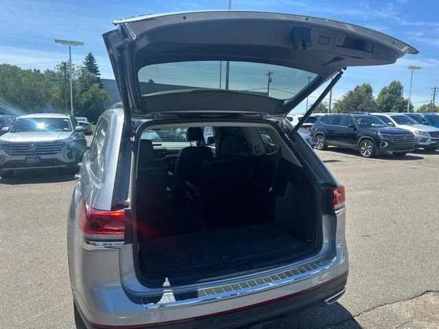 Certified 2023 Volkswagen Atlas SE w/ Black Wheel Package AWD/4WD image 13