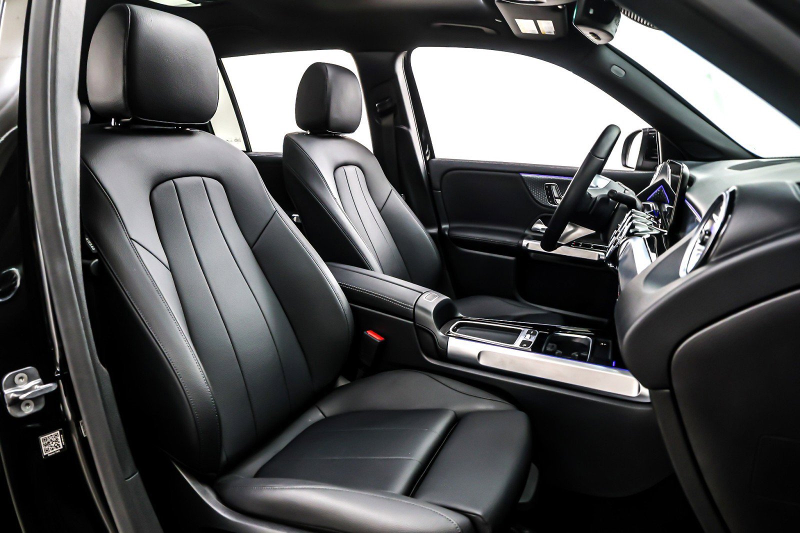 Certified 2025 Mercedes-Benz GLB 250 image 9