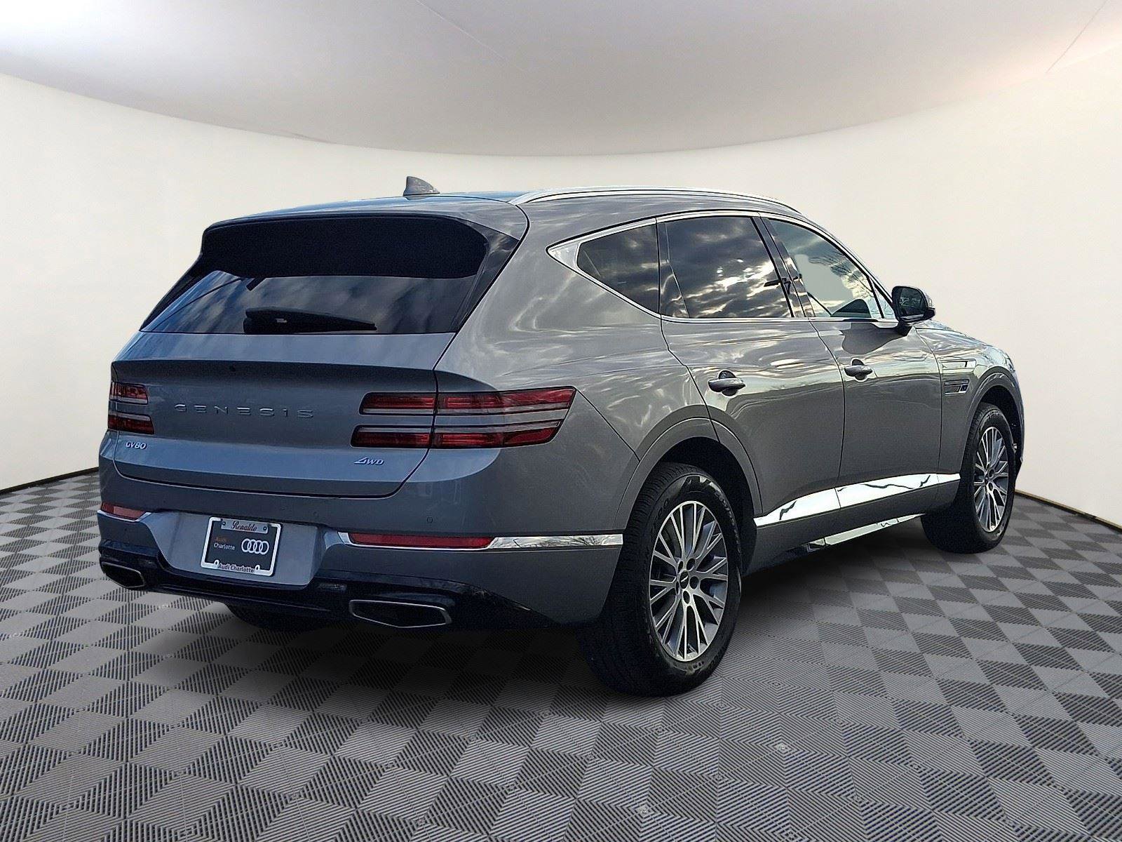 Used 2024 Genesis GV80 2.5T AWD/4WD image 6