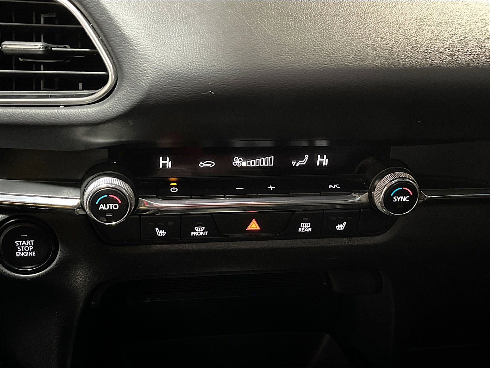 Used 2022 MAZDA CX-30 AWD 2.5 S w/ Premium Package image 16