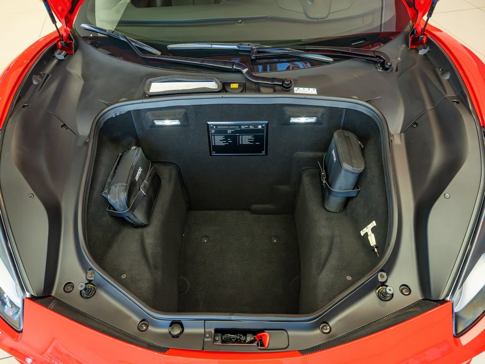 Used 2019 Ferrari 488 GTB RWD image 22