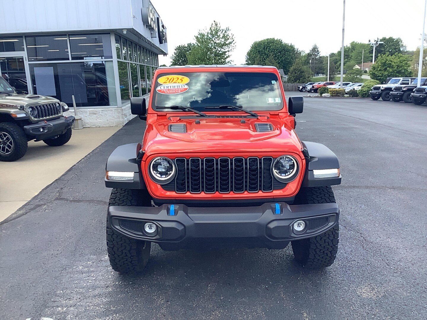 Certified 2025 Jeep Wrangler Unlimited Rubicon 4xe w/ Safety Group AWD/4WD image 2