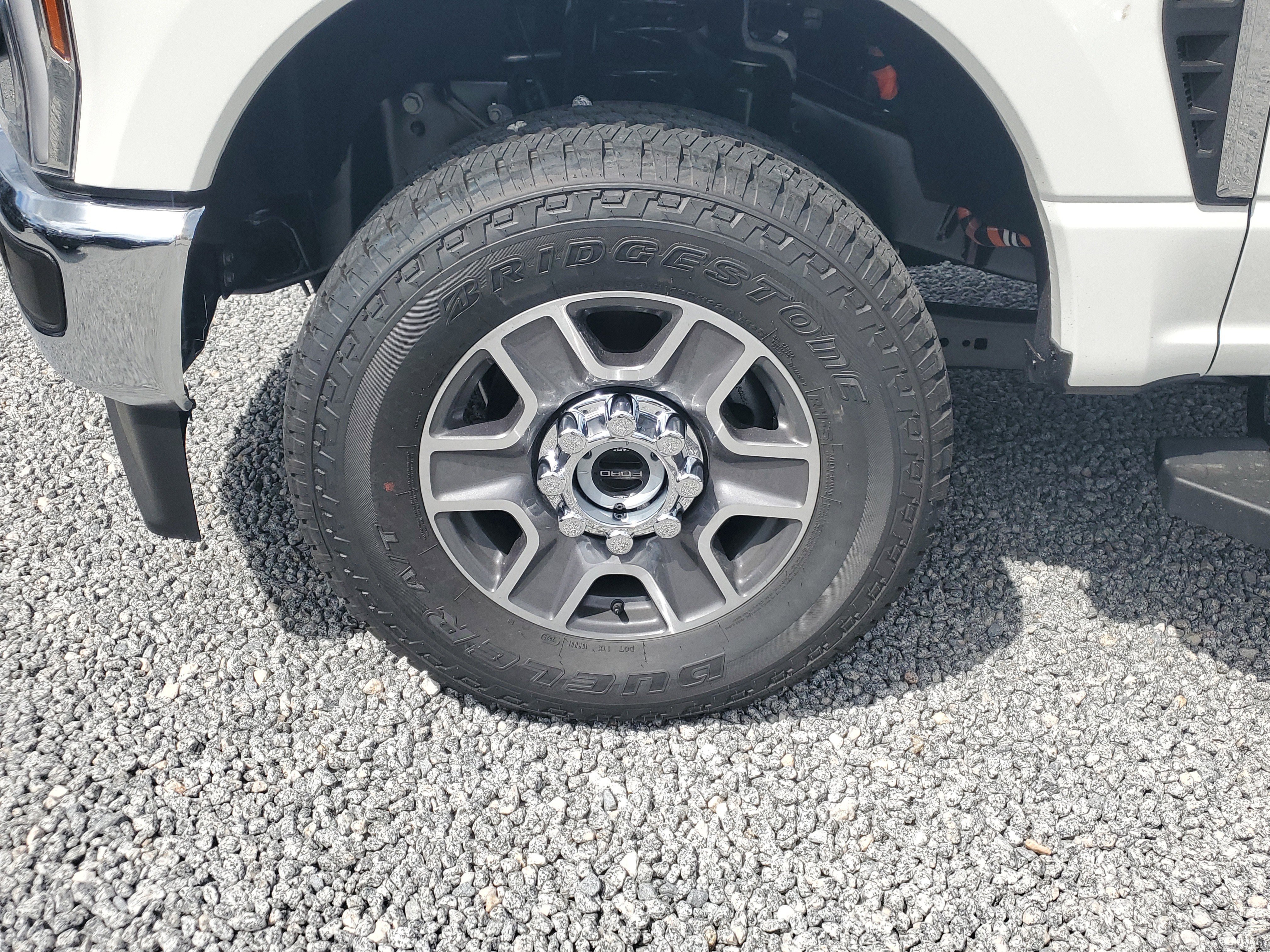 New 2026 Ford F250 Lariat w/ FX4 Off-Road Package image 6