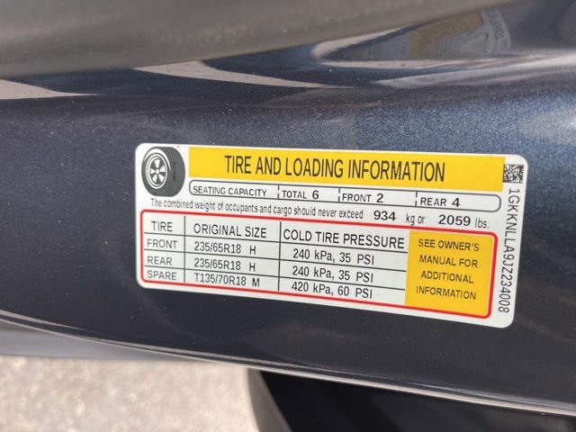 Used 2018 GMC Acadia SLE image 25