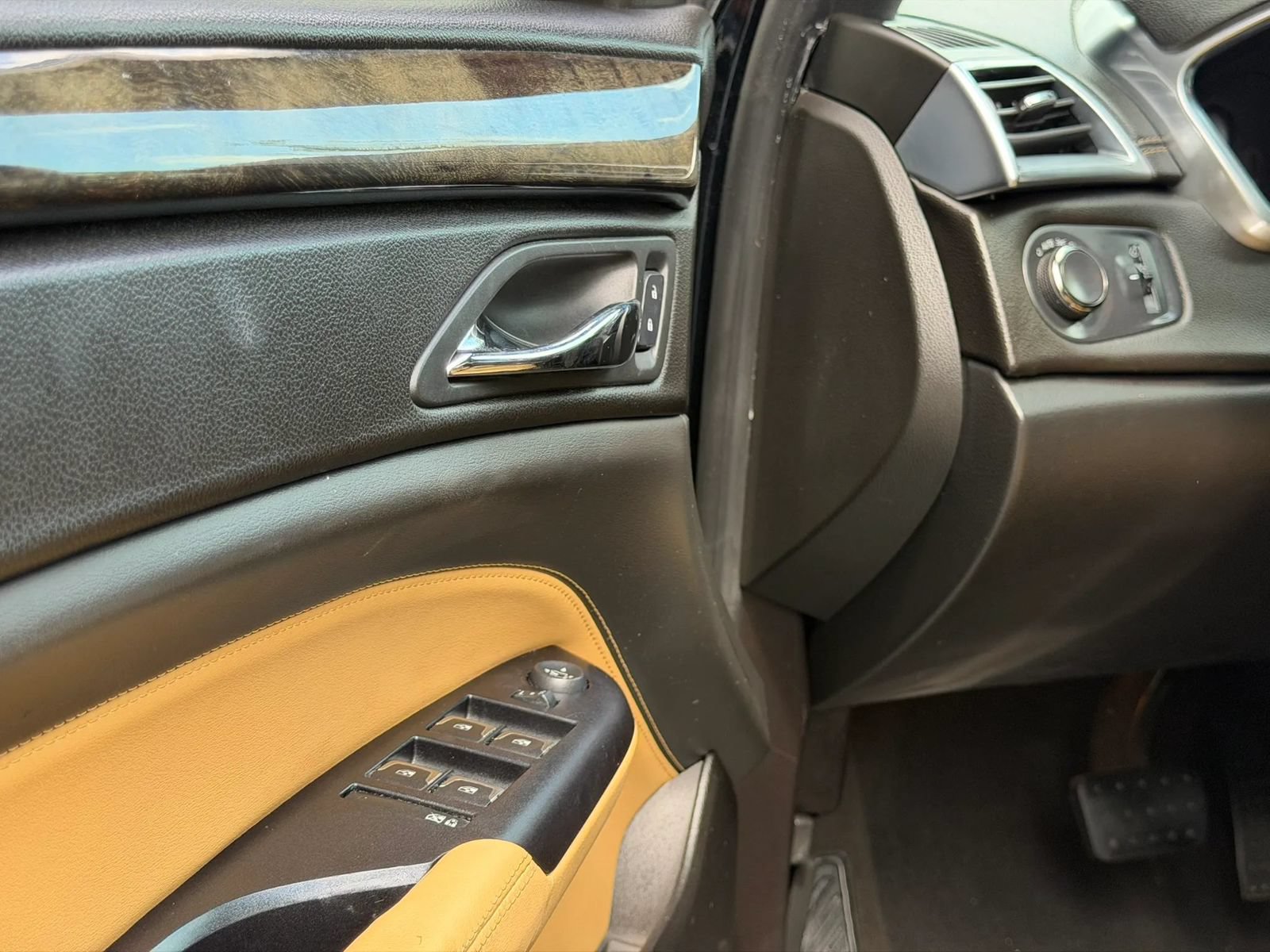 Used 2015 Cadillac SRX Luxury AWD/4WD image 51