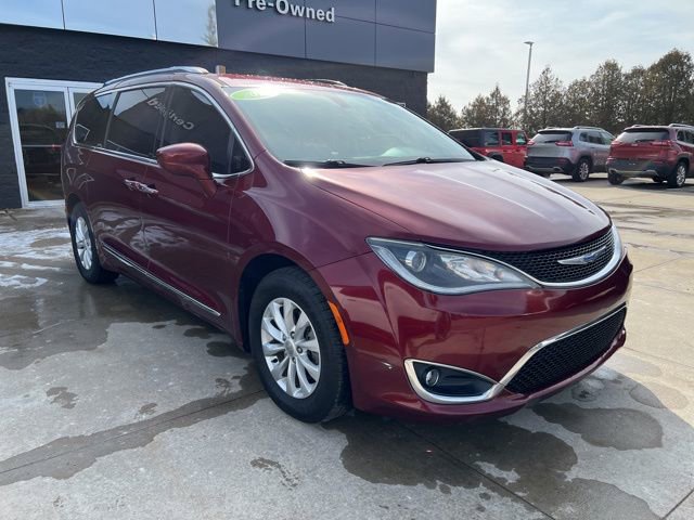 Certified 2019 Chrysler Pacifica Touring-L image 1