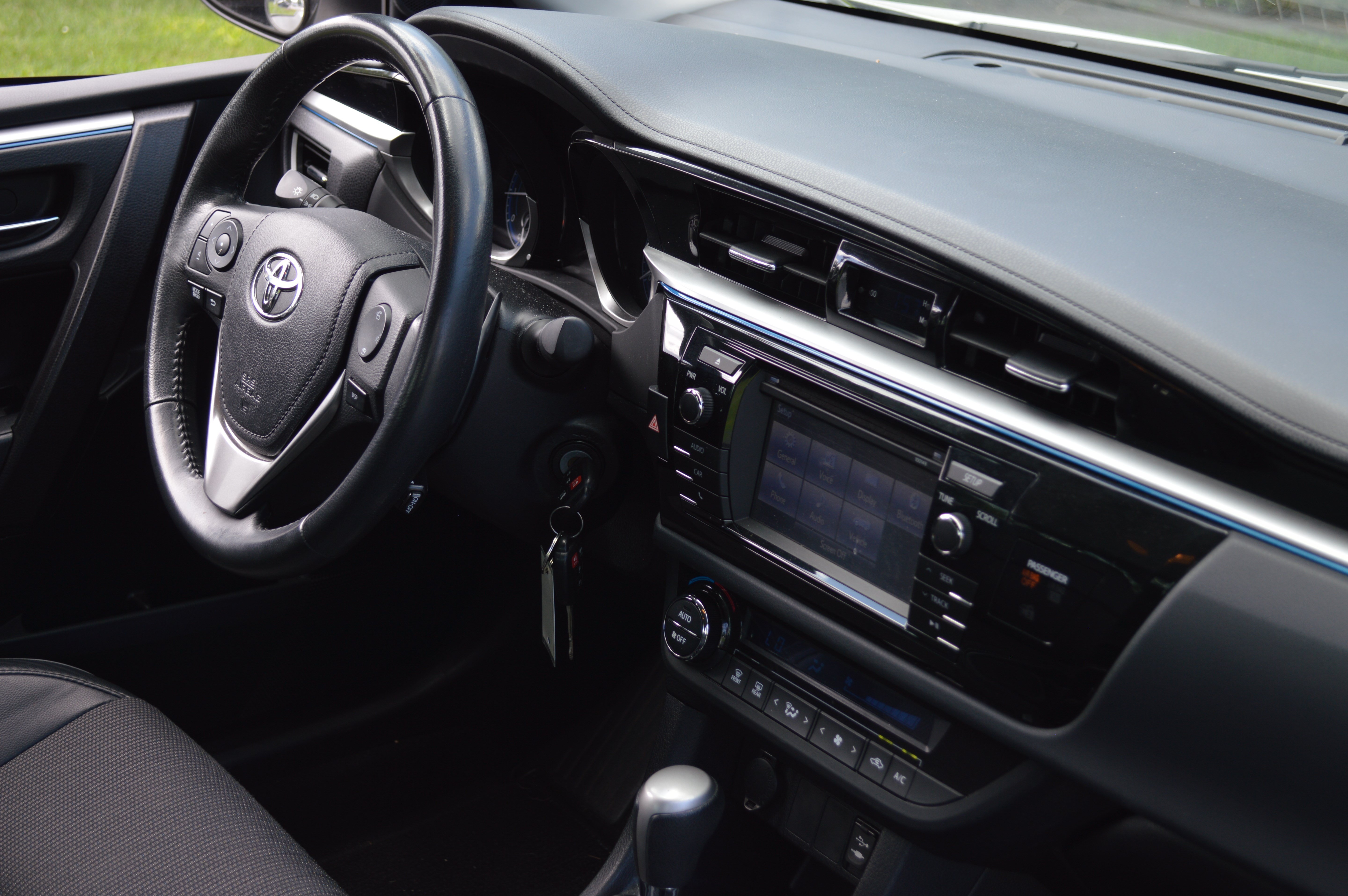 Used 2015 Toyota Corolla S FWD image 37