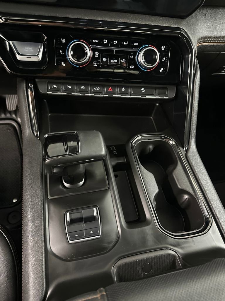 Used 2024 GMC Sierra 1500 AT4 w/ Technology Package image 23