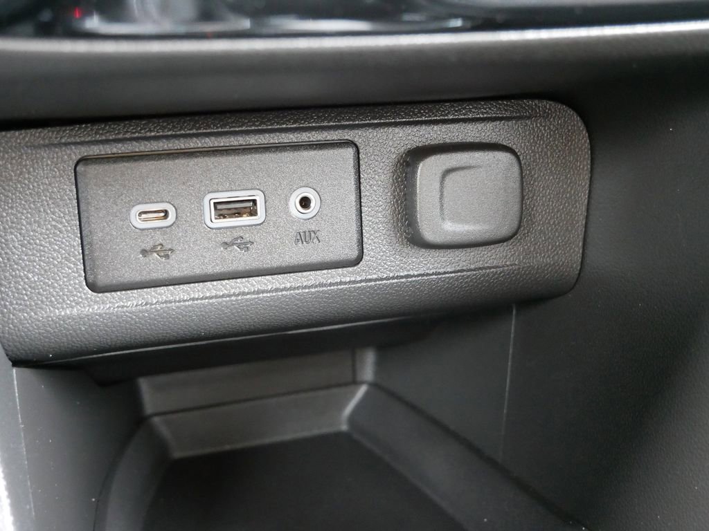 Used 2022 Buick Encore GX Select image 20