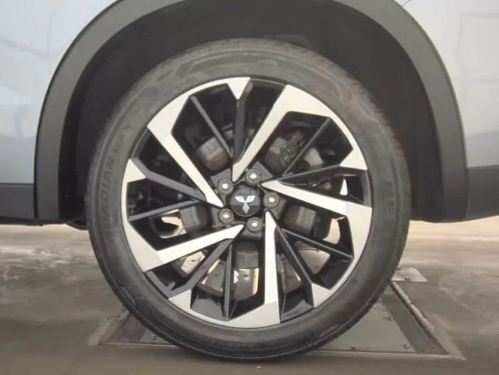 Used 2023 Mitsubishi Outlander SE FWD image 10