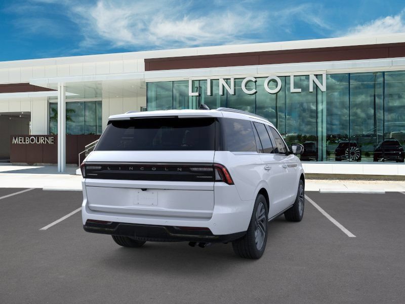 New 2025 Lincoln Navigator Reserve AWD/4WD image 8