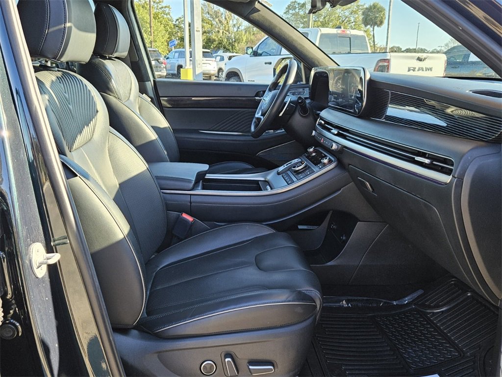 Used 2024 Hyundai Palisade Calligraphy image 15