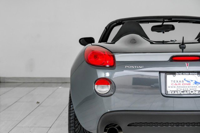 Used 2009 Pontiac Solstice GXP RWD image 32
