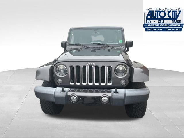 Used 2016 Jeep Wrangler Unlimited Sahara w/ Dual Top Group AWD/4WD image 21