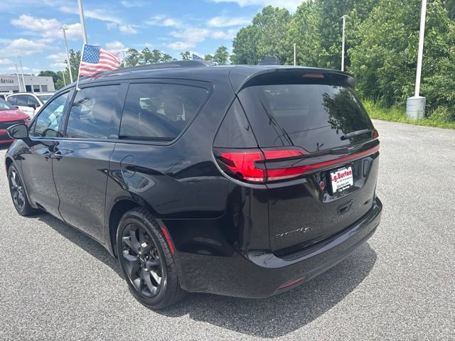 Used 2021 Chrysler Pacifica Touring w/ S Appearance Package FWD image 15
