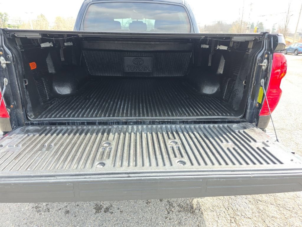 Used 2015 Toyota Tundra SR5 AWD/4WD image 6