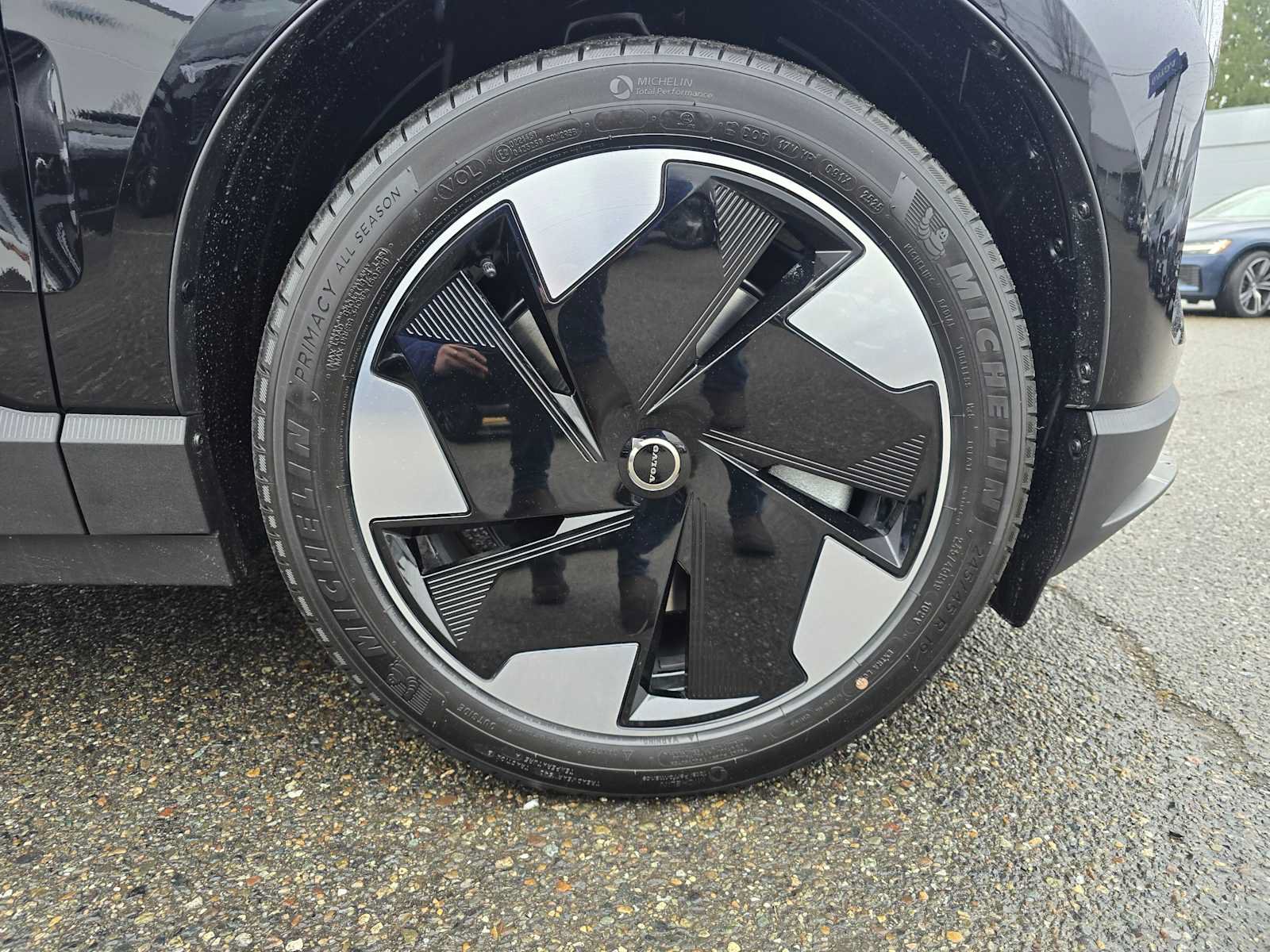 New 2026 Volvo EX30 Plus w/ Protection Package Premier AWD/4WD image 9