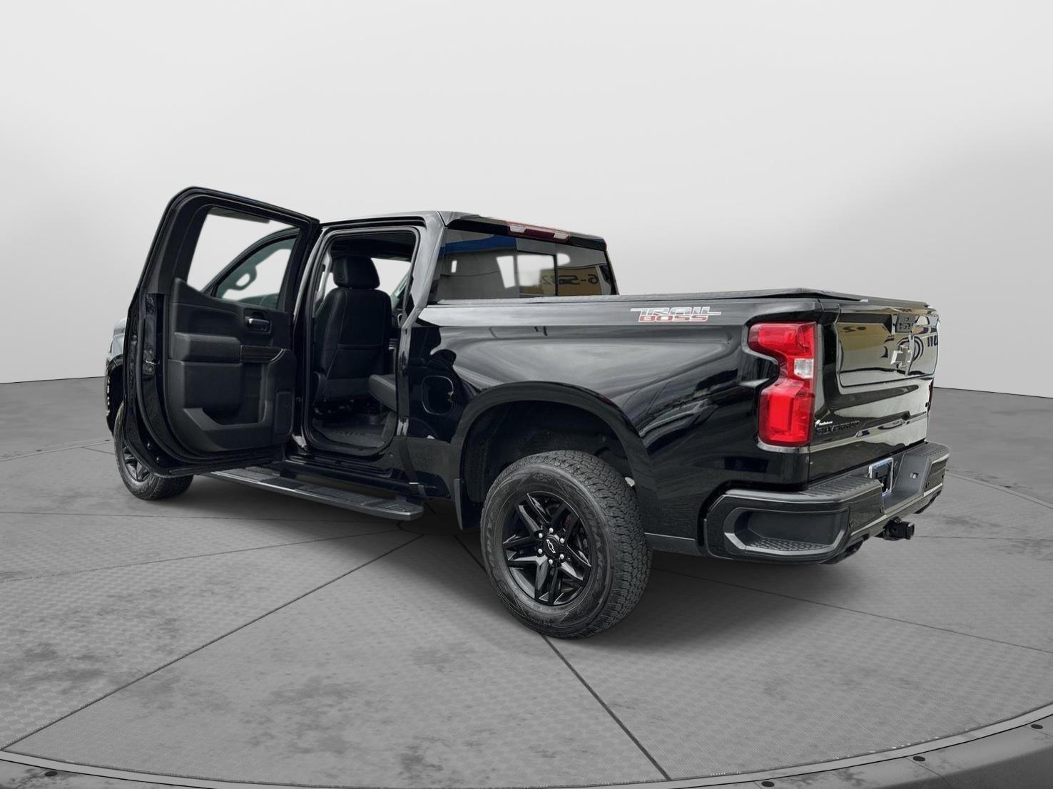 Used 2021 Chevrolet Silverado 1500 LT Trail Boss w/ LT Trail Boss Premium Package image 33