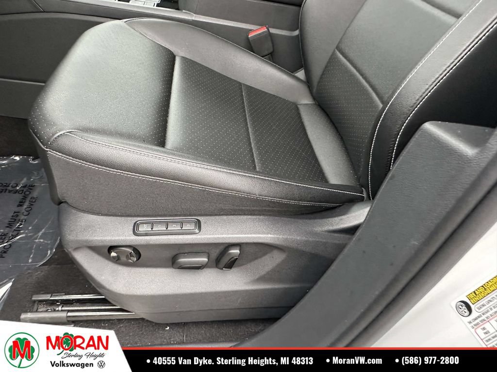 Used 2023 Volkswagen Atlas SEL AWD/4WD image 21