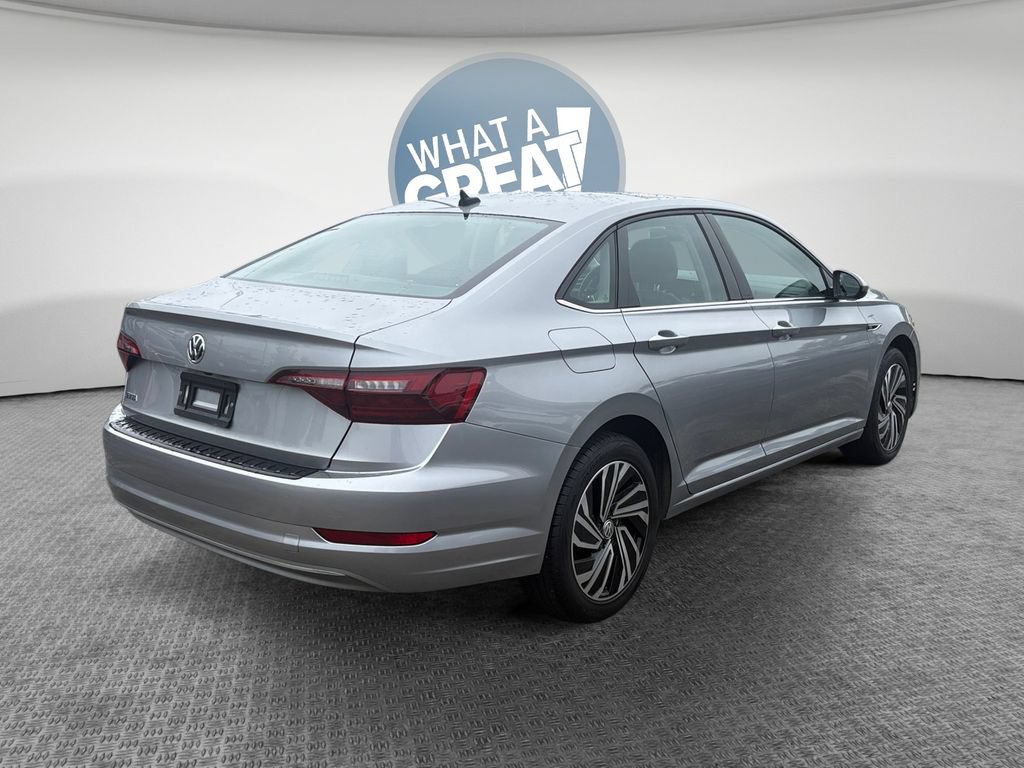 Used 2021 Volkswagen Jetta SEL FWD image 3