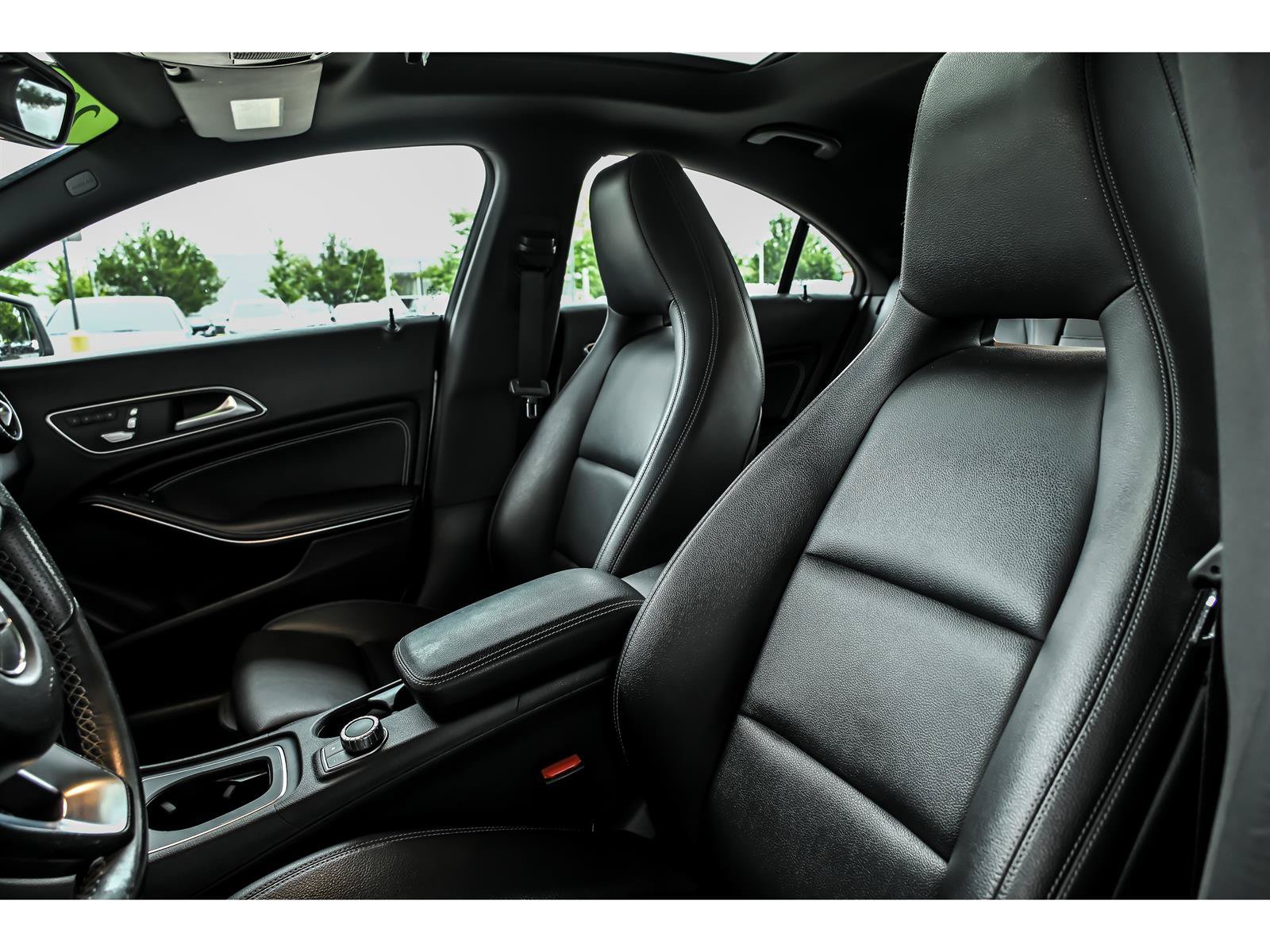 Used 2018 Mercedes-Benz CLA 250 image 12