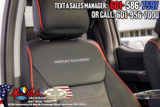 New 2026 Ford F250 Lariat w/ Black Appearance Package image 15