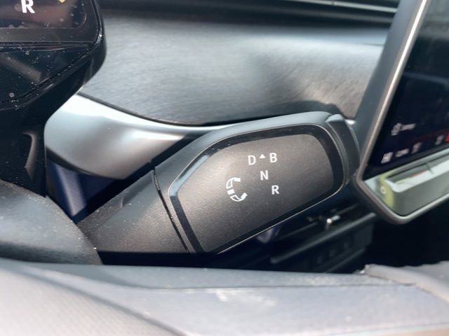 New 2025 Volkswagen ID. Buzz Pro S RWD image 28