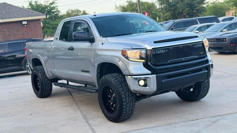 Used 2019 Toyota Tundra SR5 RWD image 3