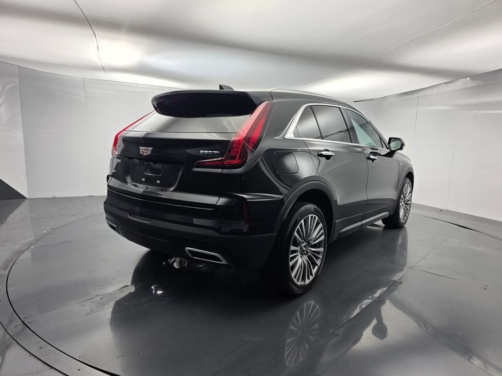 Used 2025 Cadillac XT4 Premium Luxury w/ Technology Package AWD/4WD image 4