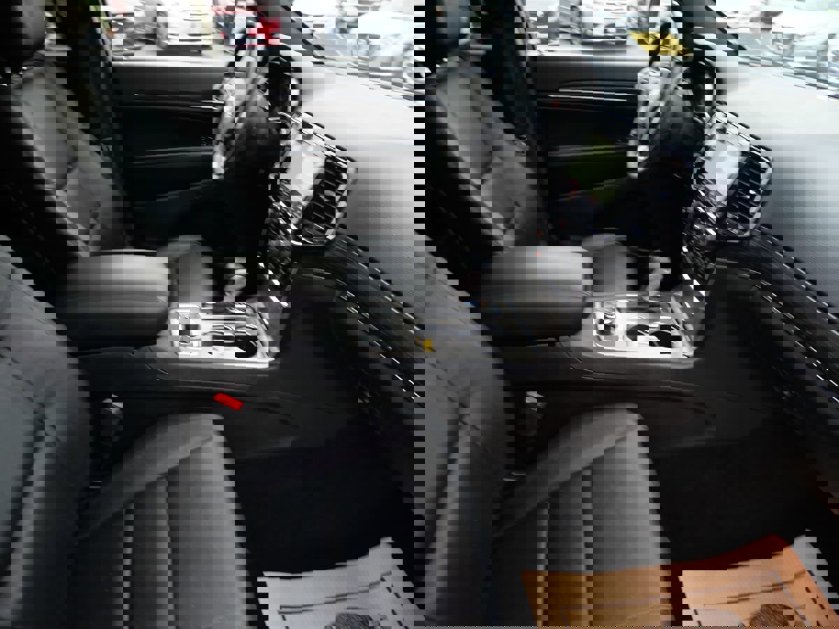 Used 2021 Jeep Grand Cherokee Limited w/ Trailer Tow Group IV image 28